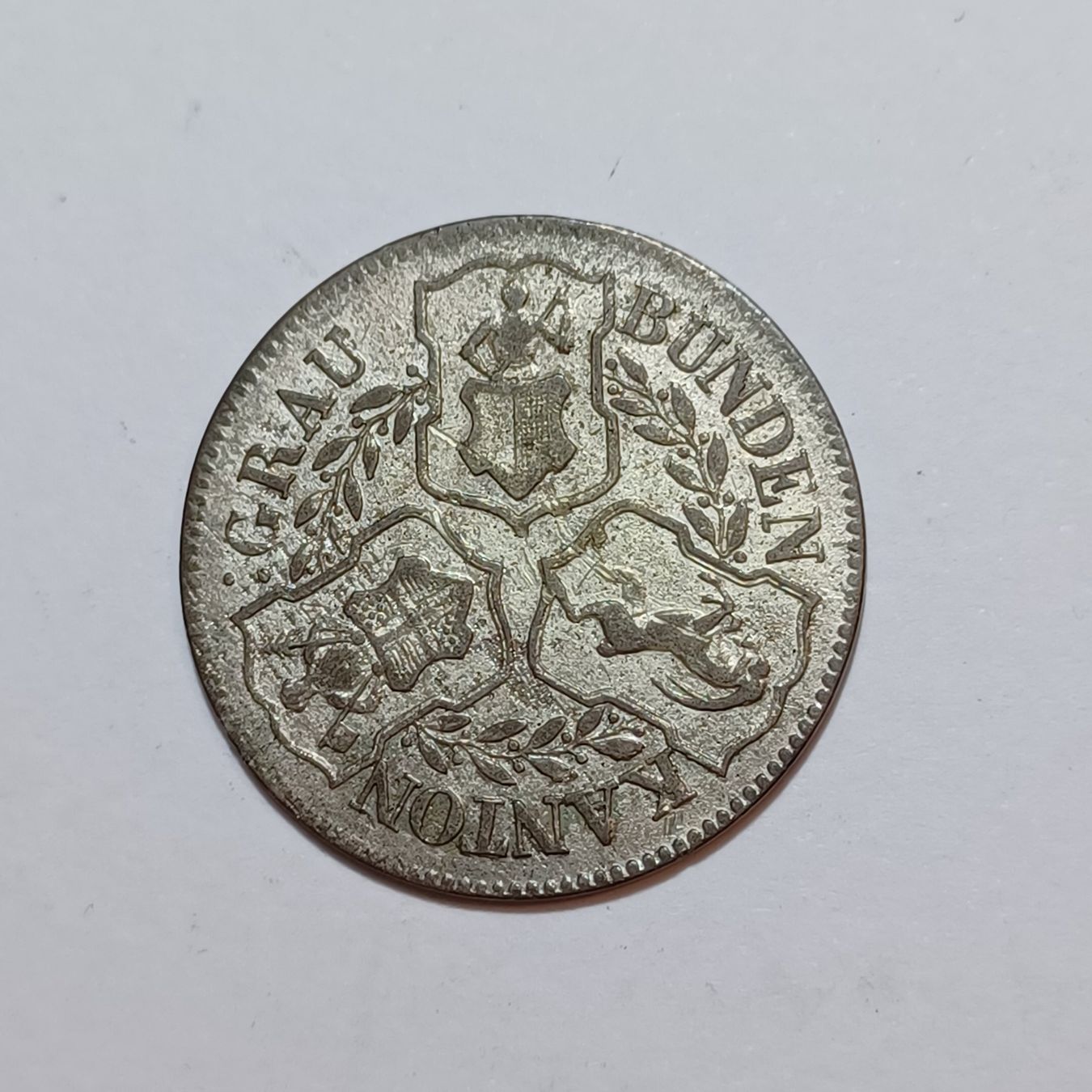 Tutti le monete: Batzen 1842 Graubünden – Usato da Pfäffikon ZH venduto da Schweizer_Muenzen 1
