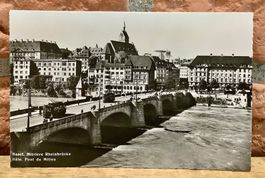 BASEL Mittlere Rheinbrücke mit Tram & belebt - Bahn