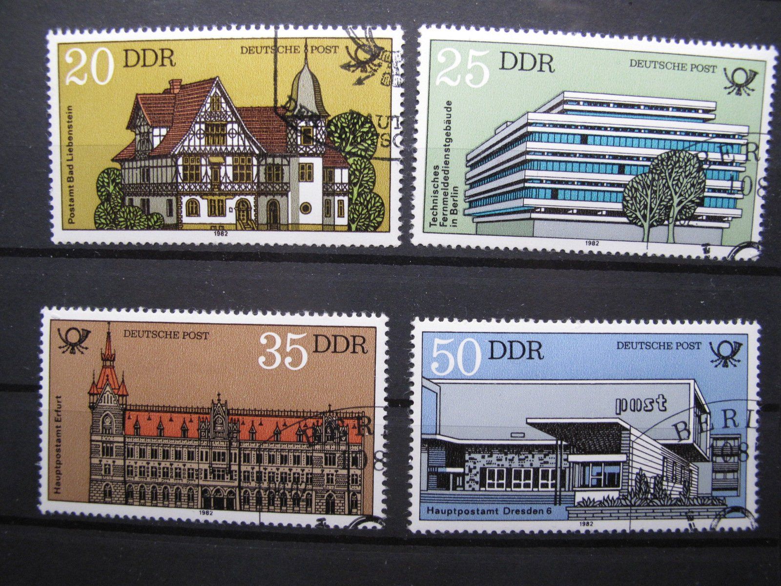 Tutti i francobolli: DDR 1982 Bauten der Deutschen Post – Usato da Wil SG venduto da fva01