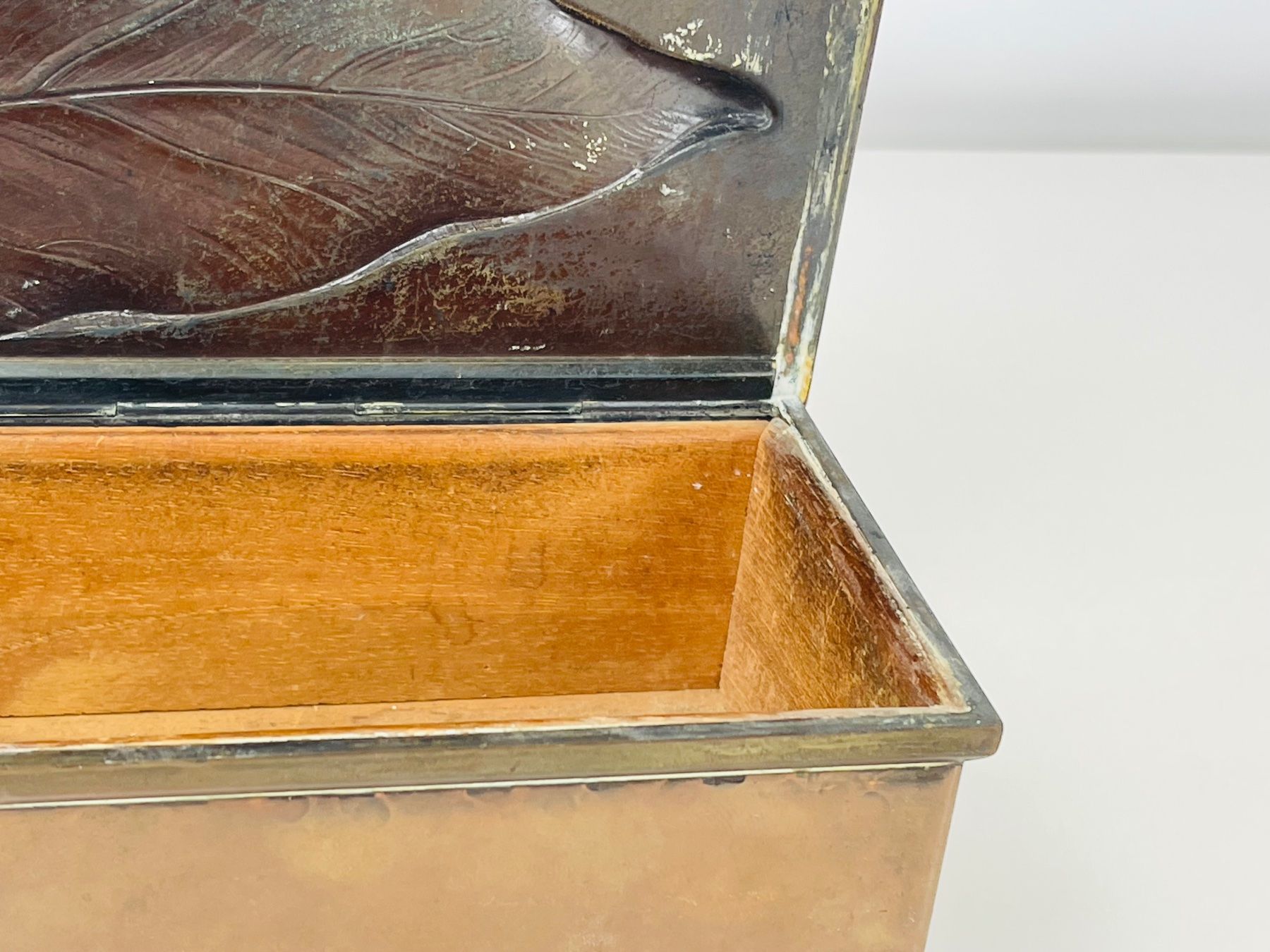 Barattoli: Zigarrenkiste/Tabakschatulle Jugendstil, Kupfer/Holz – Usato da Zürich venduto da Arche_Brockenhaus 5