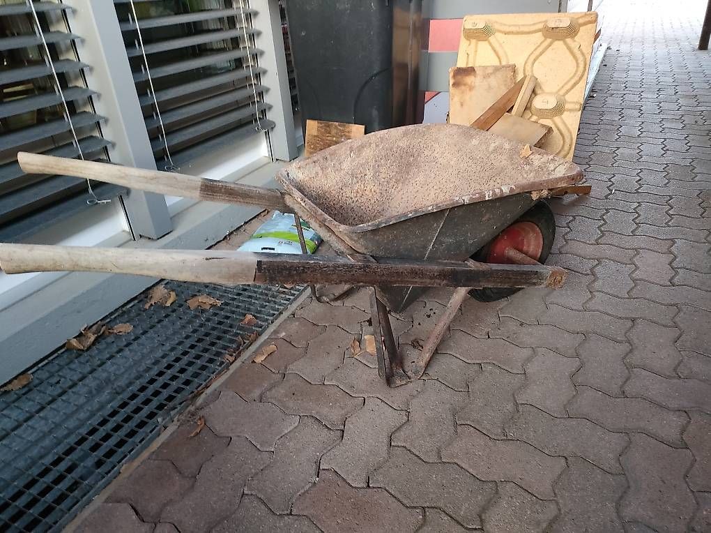 Carriole: Schubkarre / Karette – Usato da Neuendorf venduto da Clandra 1