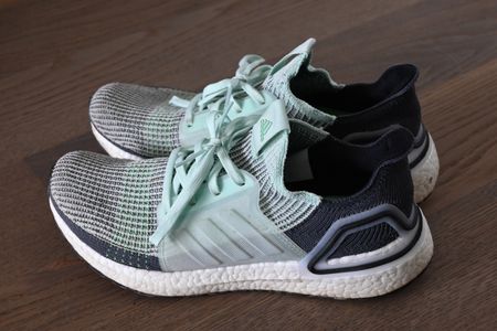 Adidas Boost Running Shoes - EU 42