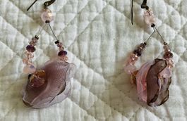 Boucles d’oreille rose pale 
