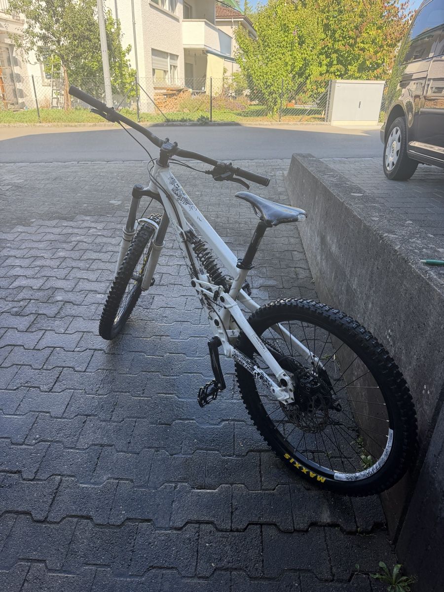 Scott Biciclette: Scott Voltage FR30 – Usato da Münsingen venduto da nik_g8cb