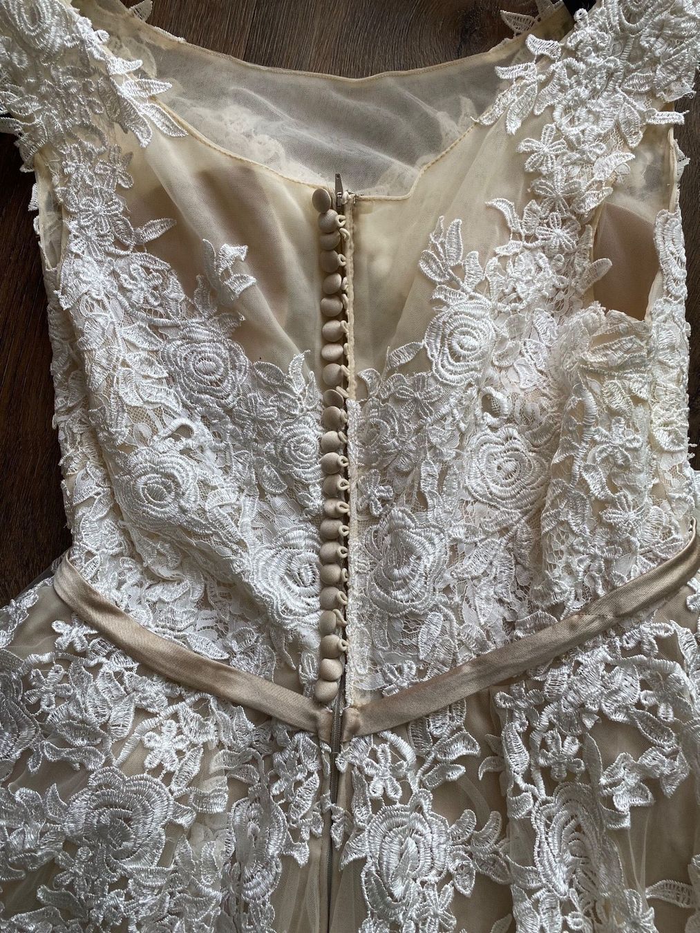 Vestiti: Hochzeitskleid champagne Princess effektive Gr. 46 – Usato da Wolfwil venduto da Piccola87 2