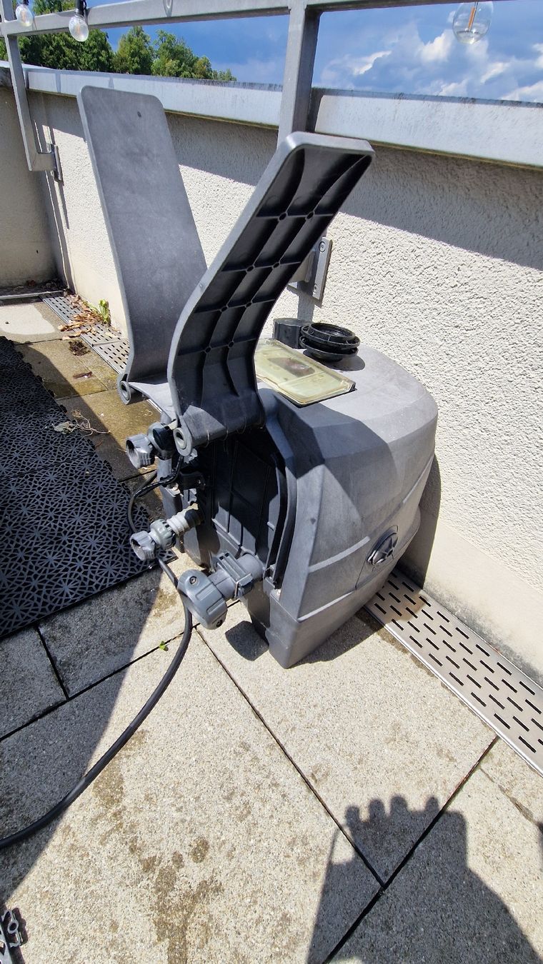 Intex Whirlpool: Intex Spa Pool Bubble Deluxe  – Gebraucht aus Rüti ZH von Dominik333 2