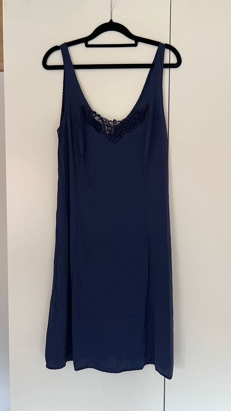 Vestiti: Negliche Valisiere - free shipping – Usato da Ringgenberg BE venduto da kat_n5w8