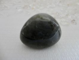 Labradorit Trommelstein