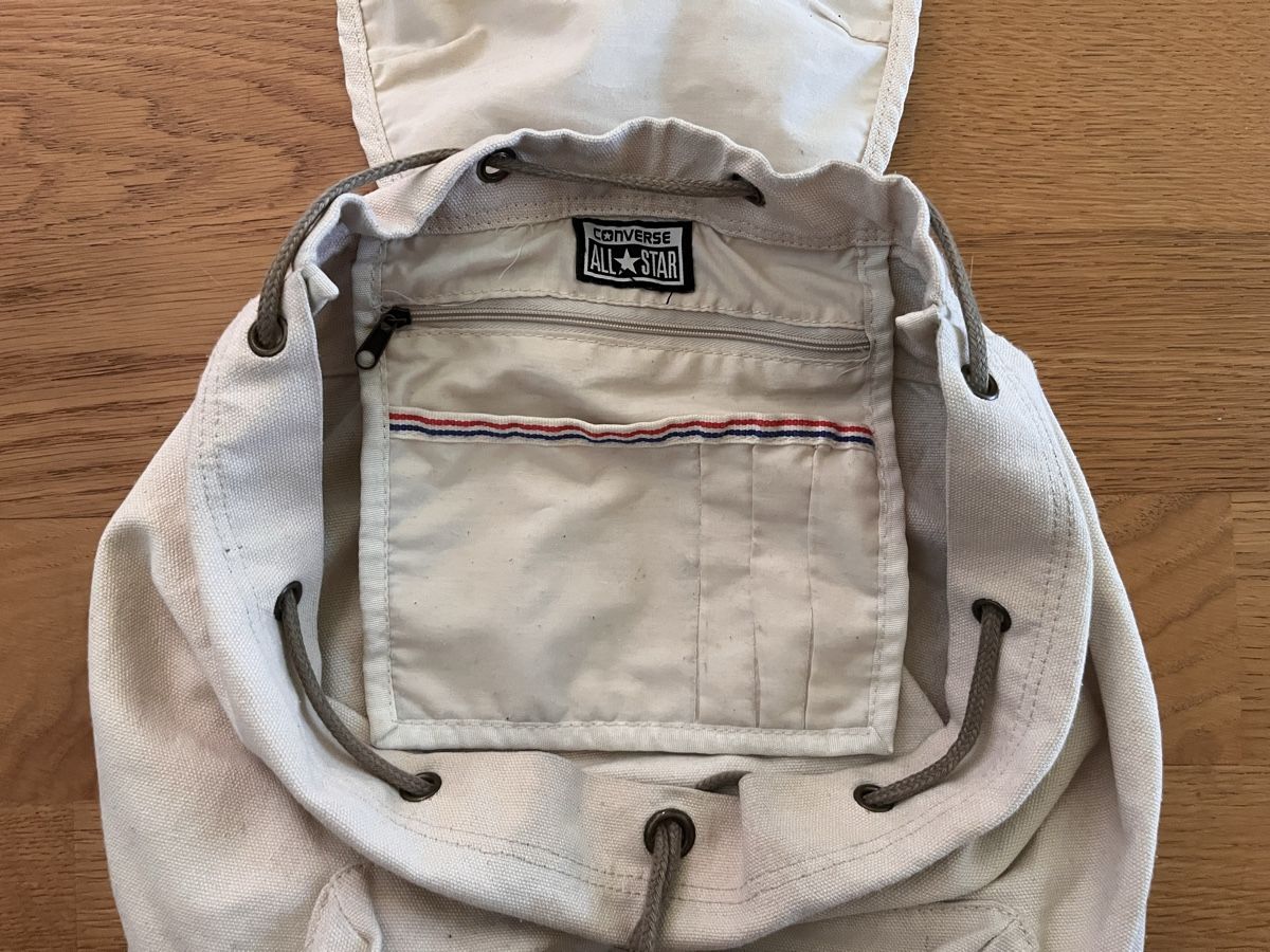 Zaini: Converse Rucksack – Usato da Visperterminen venduto da jael_andenmatten 3
