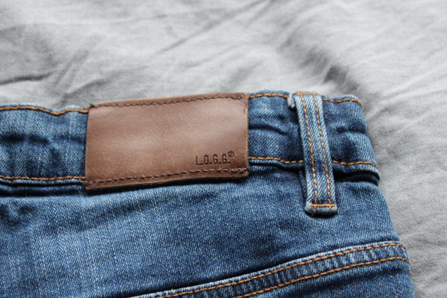 H&M Jeans: Jeans Shorts H&M L.O.G.G. – Usato da Hombrechtikon venduto da lehnerrr 3
