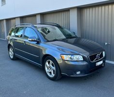 Volvo V50 D3 Momentum 5-zyl ab MFK!