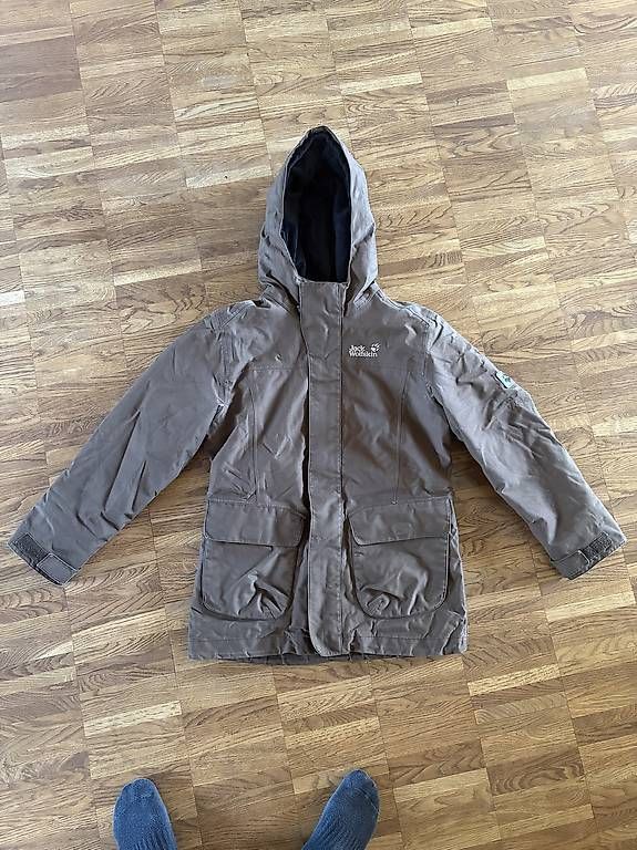 Jacken & Mäntel: Jack Wolfskind Jacke braun Gr. 140 – Gebraucht aus Zürich von sch_kqj7