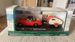 Magnifique MGB Convertible rouge 1/43 avec caravane, neuf!