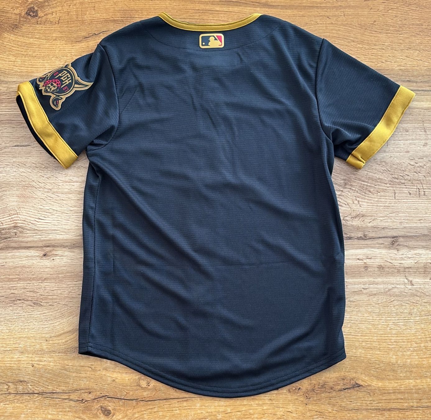 Nike Scarpe, pantaloni & magliette da ginnastica: MLB Pittsburgh Pirates 26 Trikot Neu – Nuovo (secondo la descrizione) da Kaisten venduto da Mrobbie 2