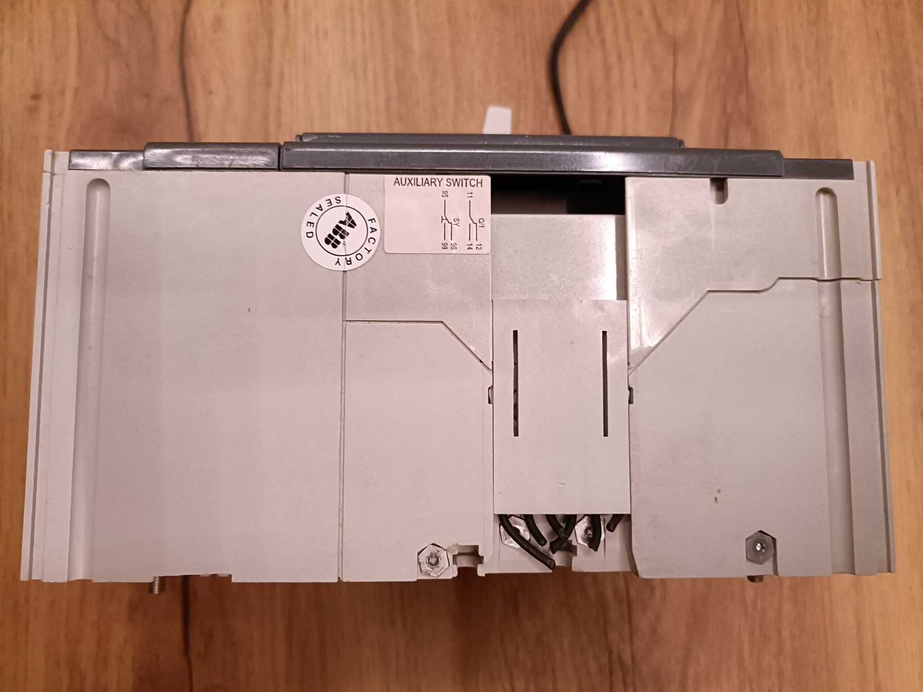 ABB Composants électroniques: ABB Sace Tmax T5N 400A – D'occasion à Salez par Lorien 2