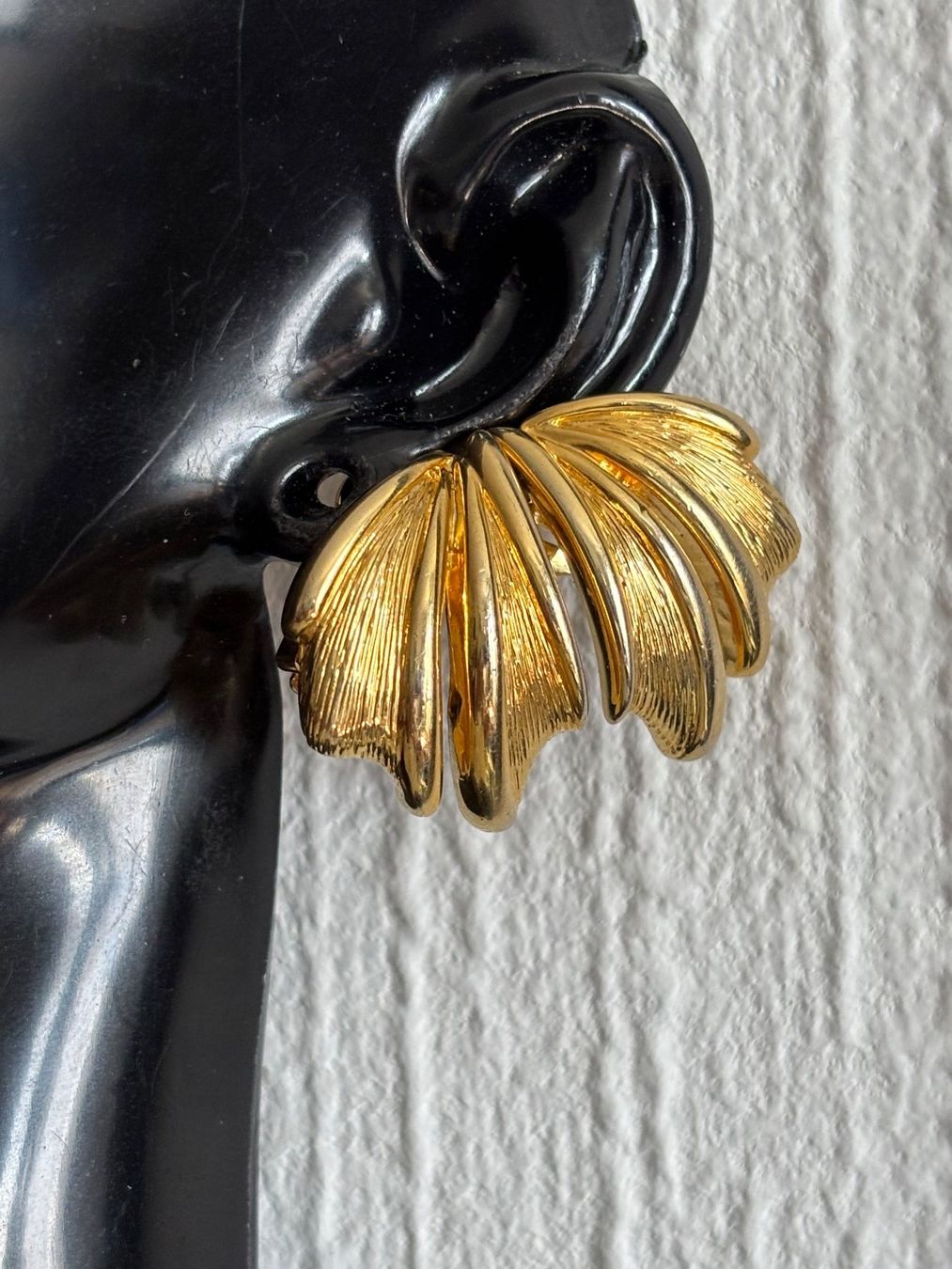 Ohrringe & -stecker: Boucles d'oreilles clip signe SOLEIL dorées – Gebraucht aus Peseux von Cresus27 1