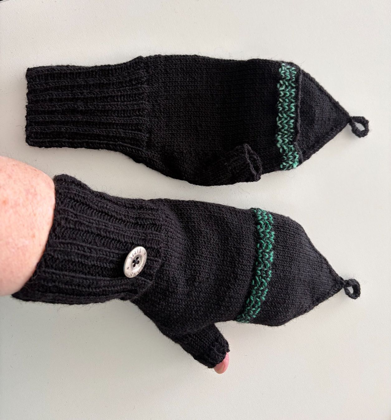 Guanti & manicotti: Praktische Markt-Handschuhe handgestrickt – Nuovo e nell'imballaggio originale da Täuffelen venduto da sohalt 3
