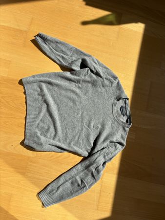 Herren Pullover Marco Polo grau Rundhals getragen