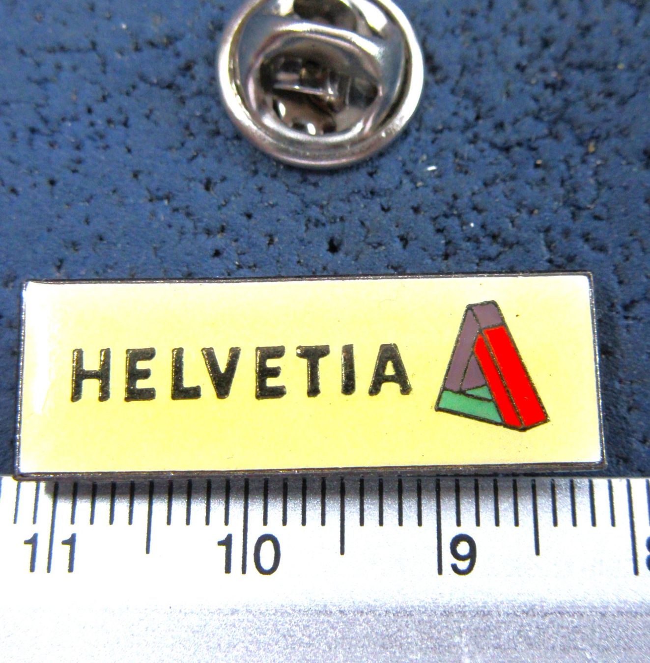 Swiss Placchette & Badge: HELVETIA LOGO PIN – Usato da Ettingen venduto da Hausi4711