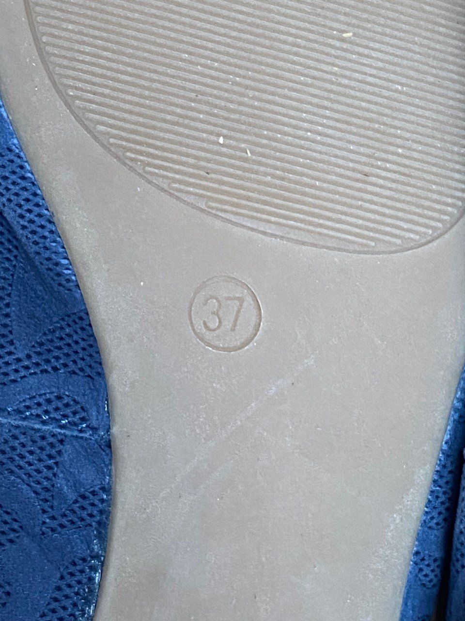 Schuhe für Mädchen: Ballerina Schuh Gr. 37 – Gebraucht aus küssnacht am rigi von Daot 1