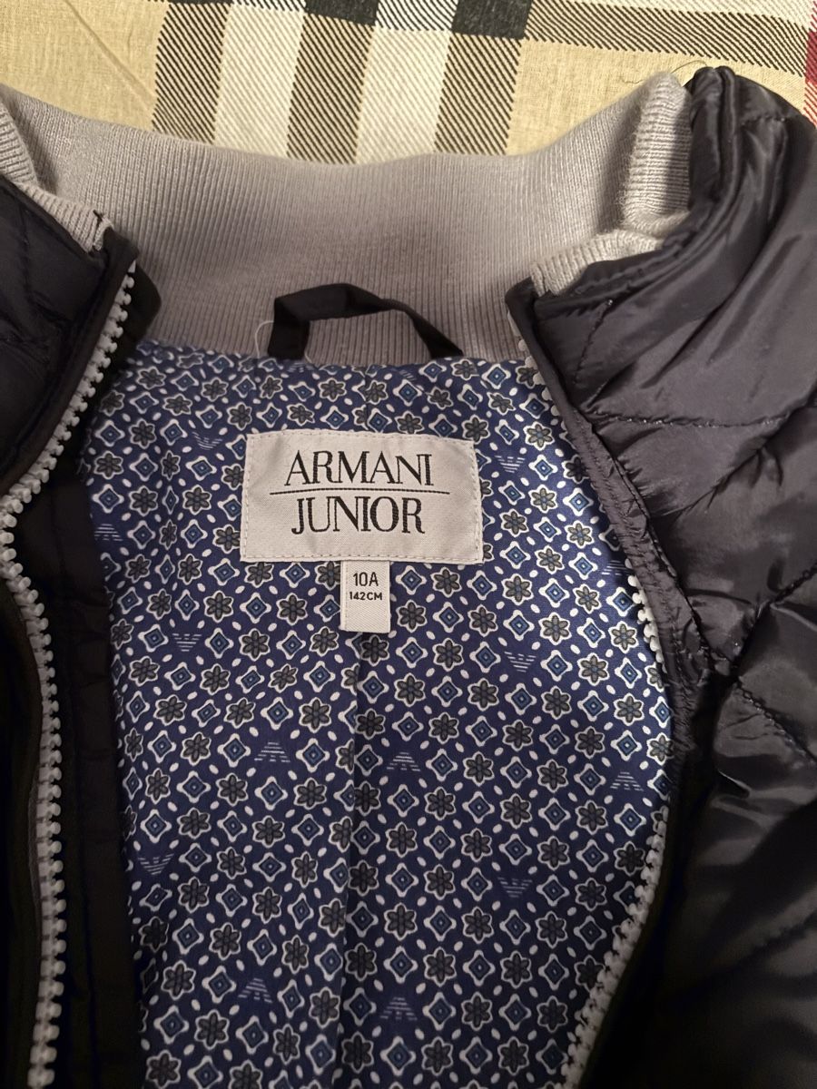 Giacche & Cappotti: Armani Junior Steppjacke, Gr. 10A, Top Zustand! – Usato da Rüti ZH venduto da Crystal_Bloom 1
