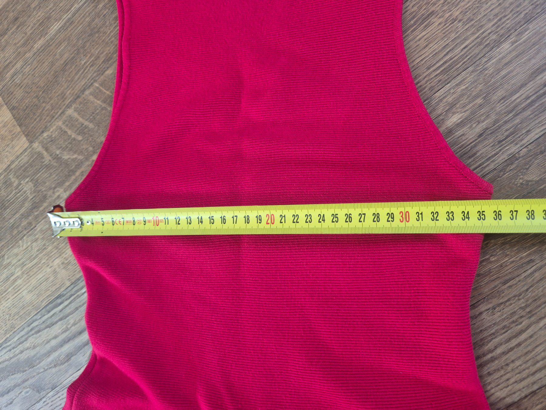 H&M Robes: Red dress H&M size S – D'occasion à Zürich par monadiederich 4