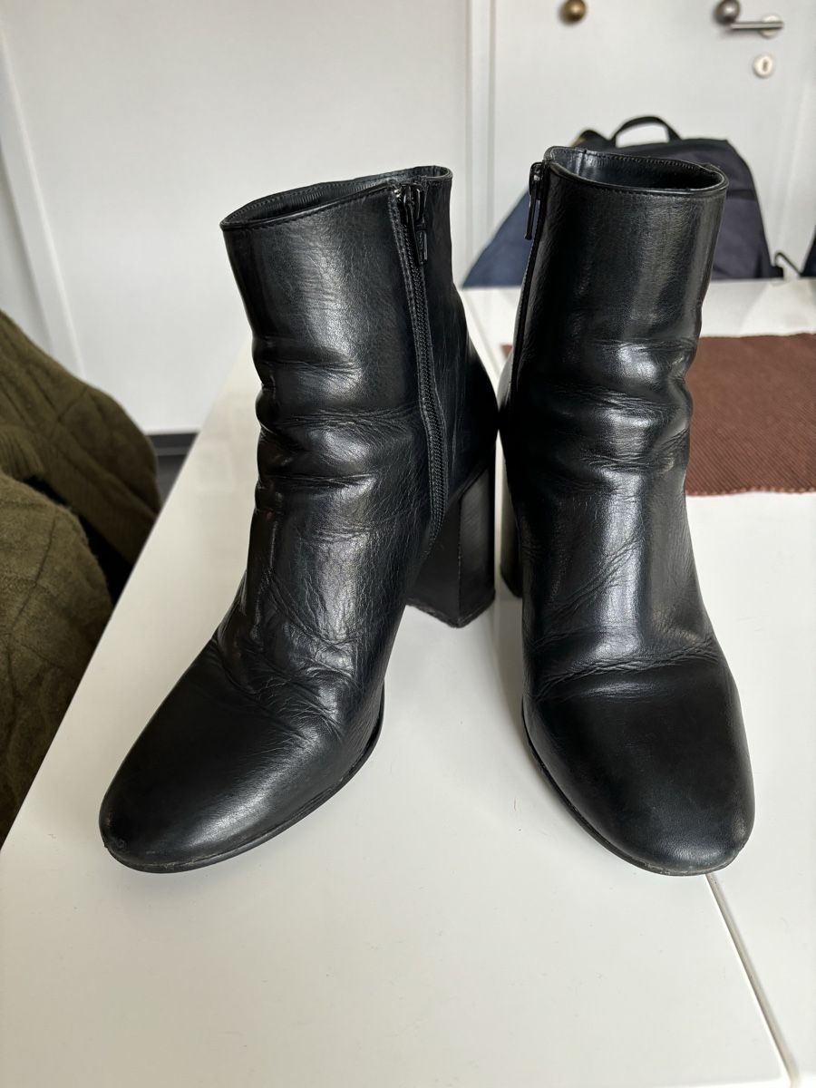 Scarpe da donna: Bottines à talon noire en cuir – Usato da Zürich venduto da mps_9cp7 3