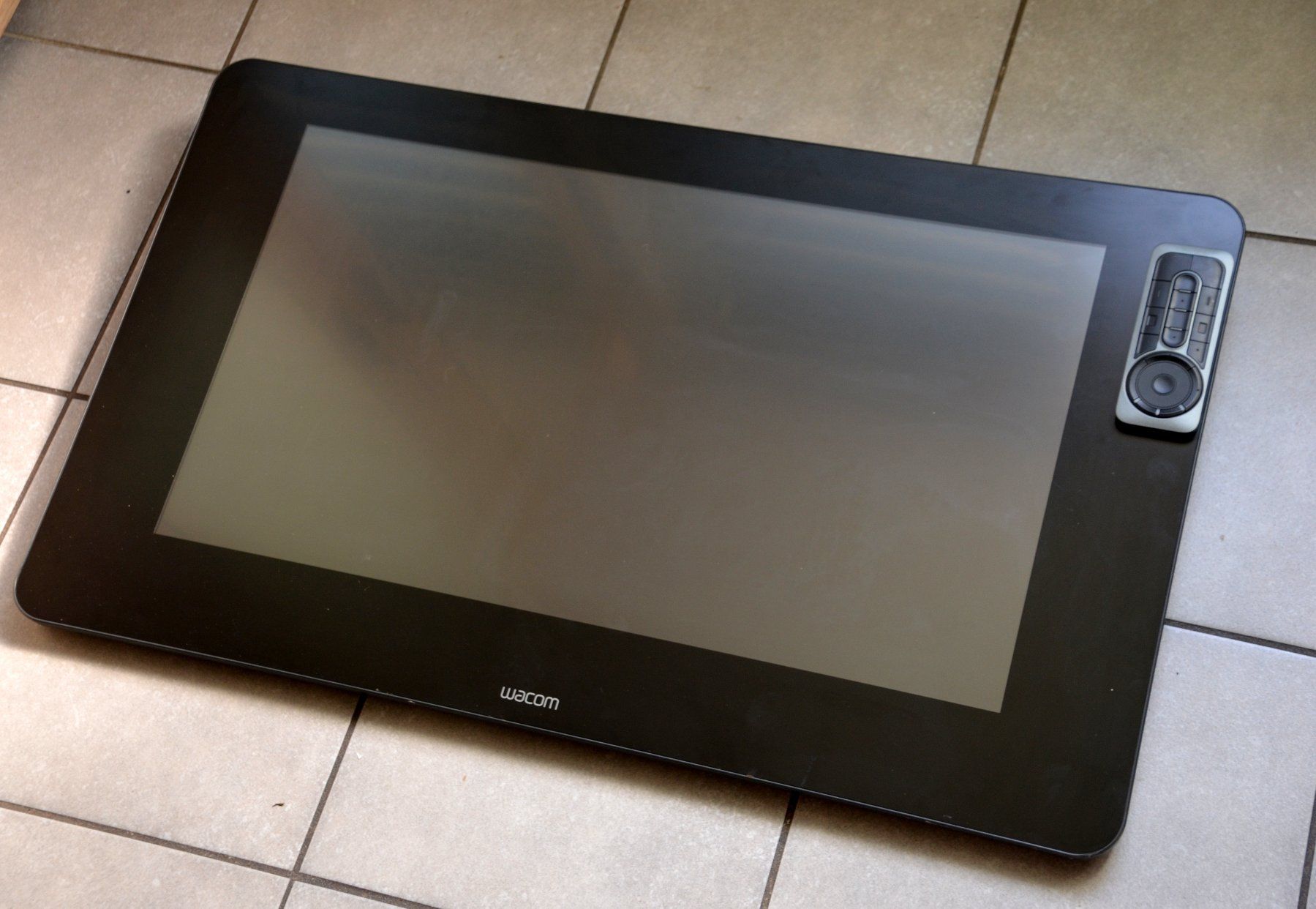 Wacom Tablet PC: WACOM Cintiq 27QHD – Usato da Collonges venduto da arashee