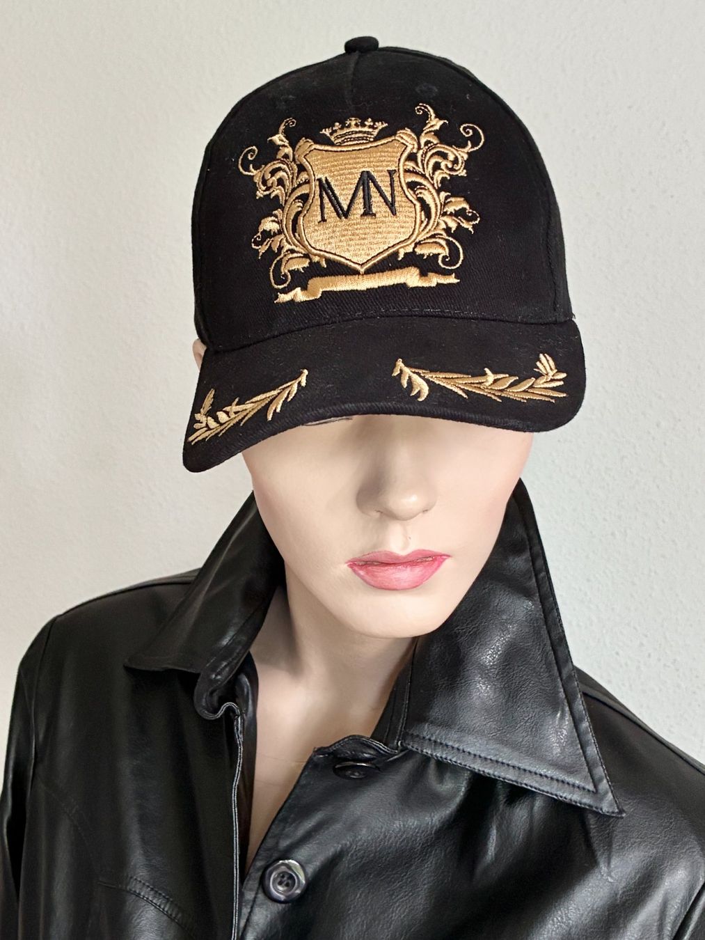 Copricapi, berretti & cappellini: Schwarze Mütze/Base Cap von MUTATEDNATION – Usato da Kloten venduto da Nephty 2