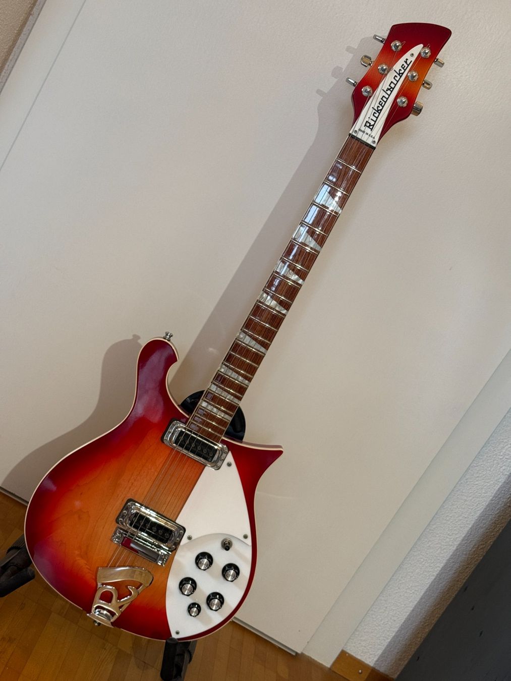 Strumenti musicali: Rickenbacker 620 Fireglow – Usato da Volketswil venduto da Bumambu