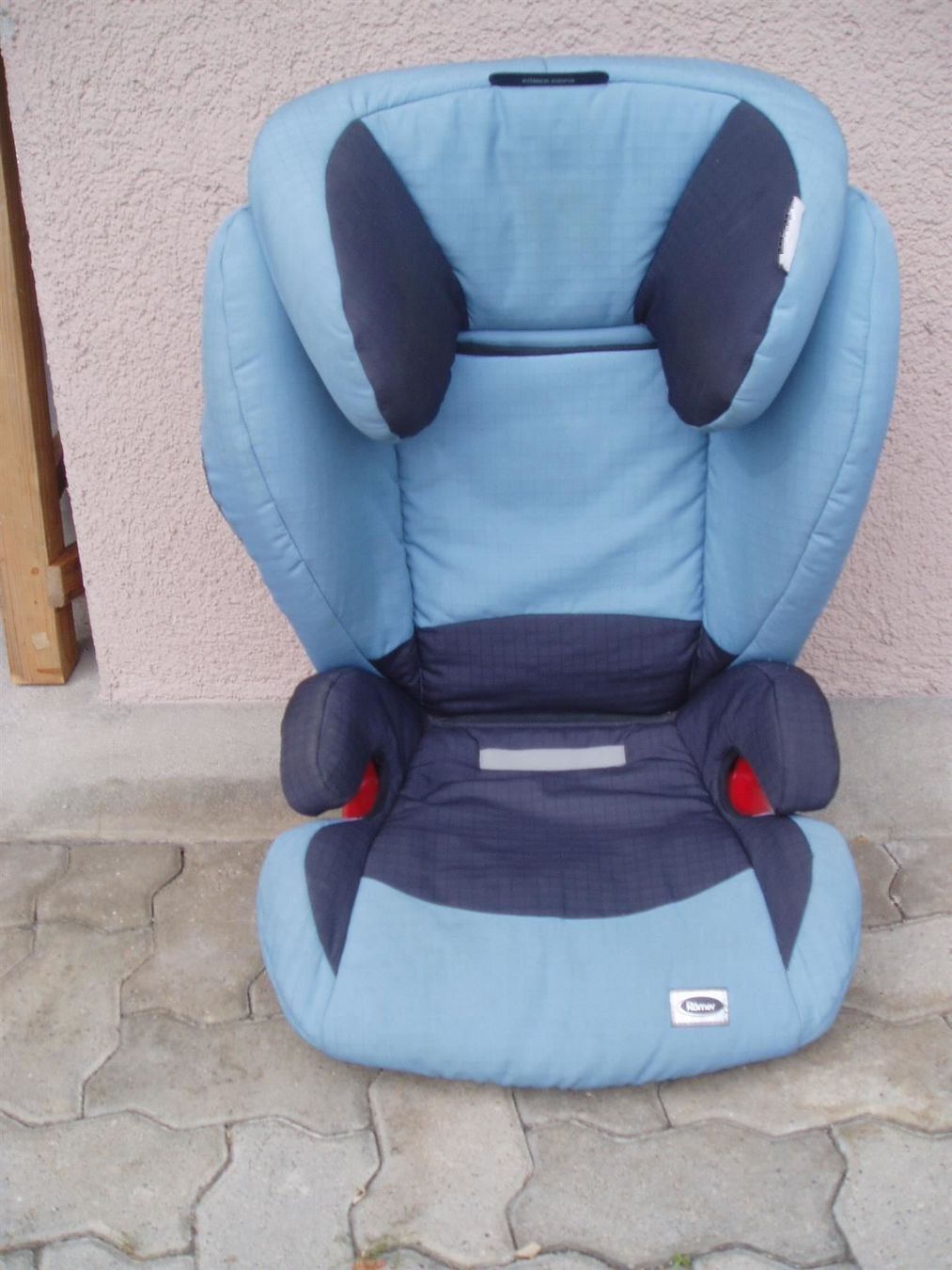 Auto-Kindersitze: Römer mit höhenverstellbarer Kopflehne – Gebraucht aus Zürich von Basepoint