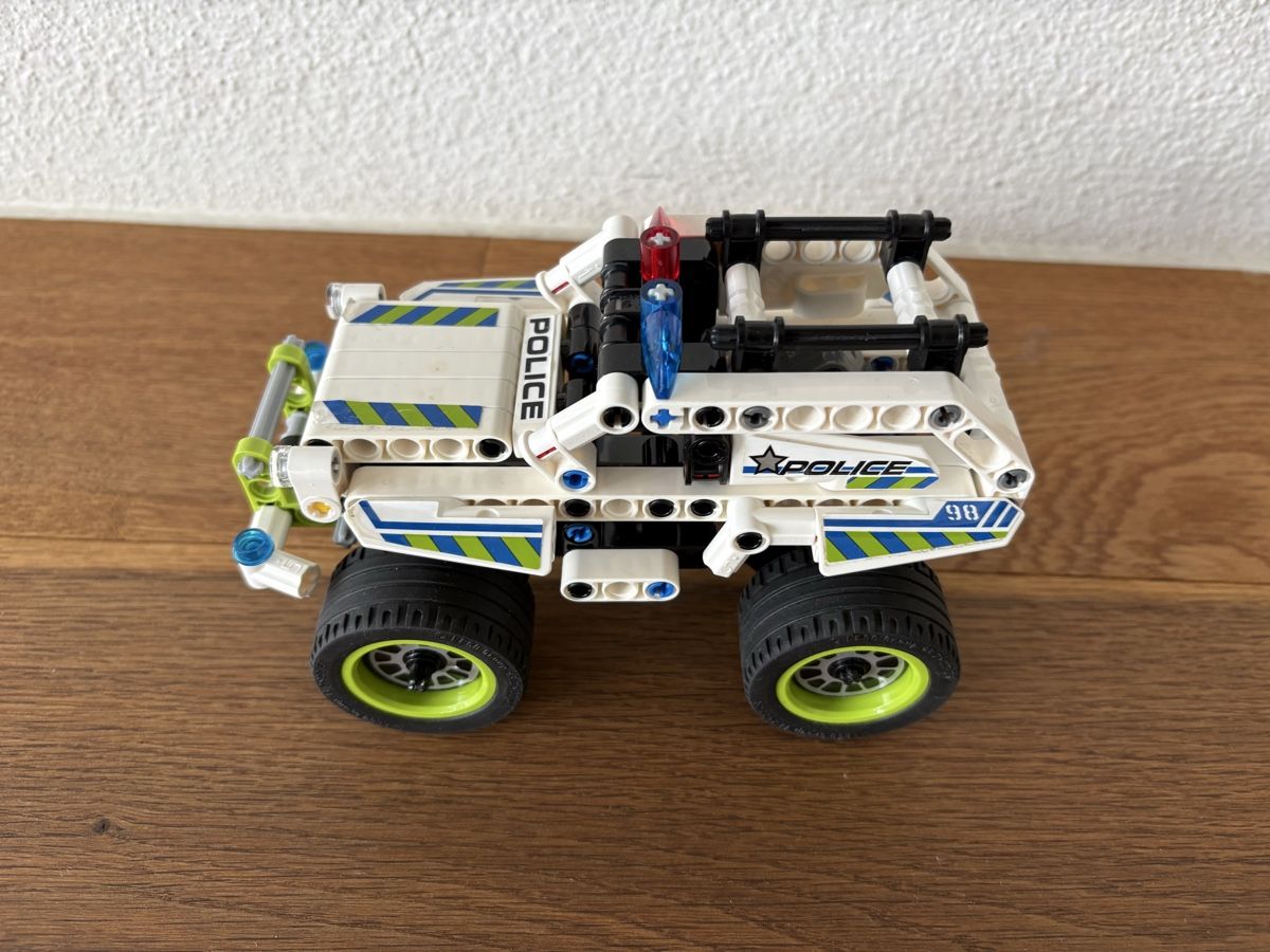 Lego Giocattoli: Lego Technic Polizei Interceptor, 42047 – Usato da Horgen venduto da Rafnaf 1
