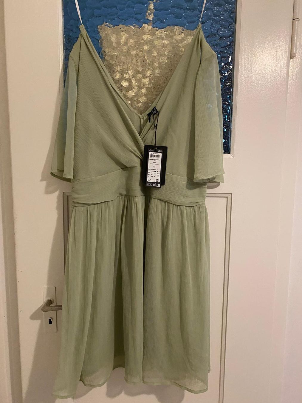 Vero Moda Kleider: Vero Moda Kleid NEU Grösse XL – Gebraucht aus Liestal von Nizli