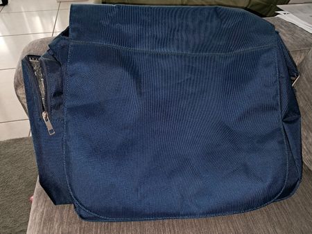Tasche ZUGER Kantonsspital dunkelblau mit Einlagen guter Zus