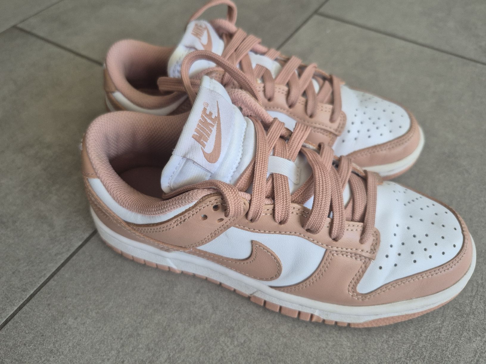 Nike Scarpe per ragazze: Baskets Nike t. 36 – Usato da St-Pierre-Clages venduto da _RV 1