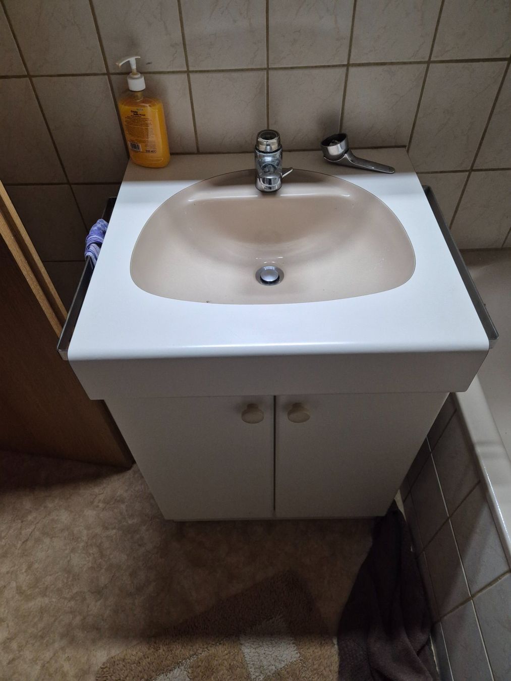 Vasche da bagno: Badezimmer ab 1.- – Nuovo (secondo la descrizione) da Unterägeri venduto da mar_6mls 1