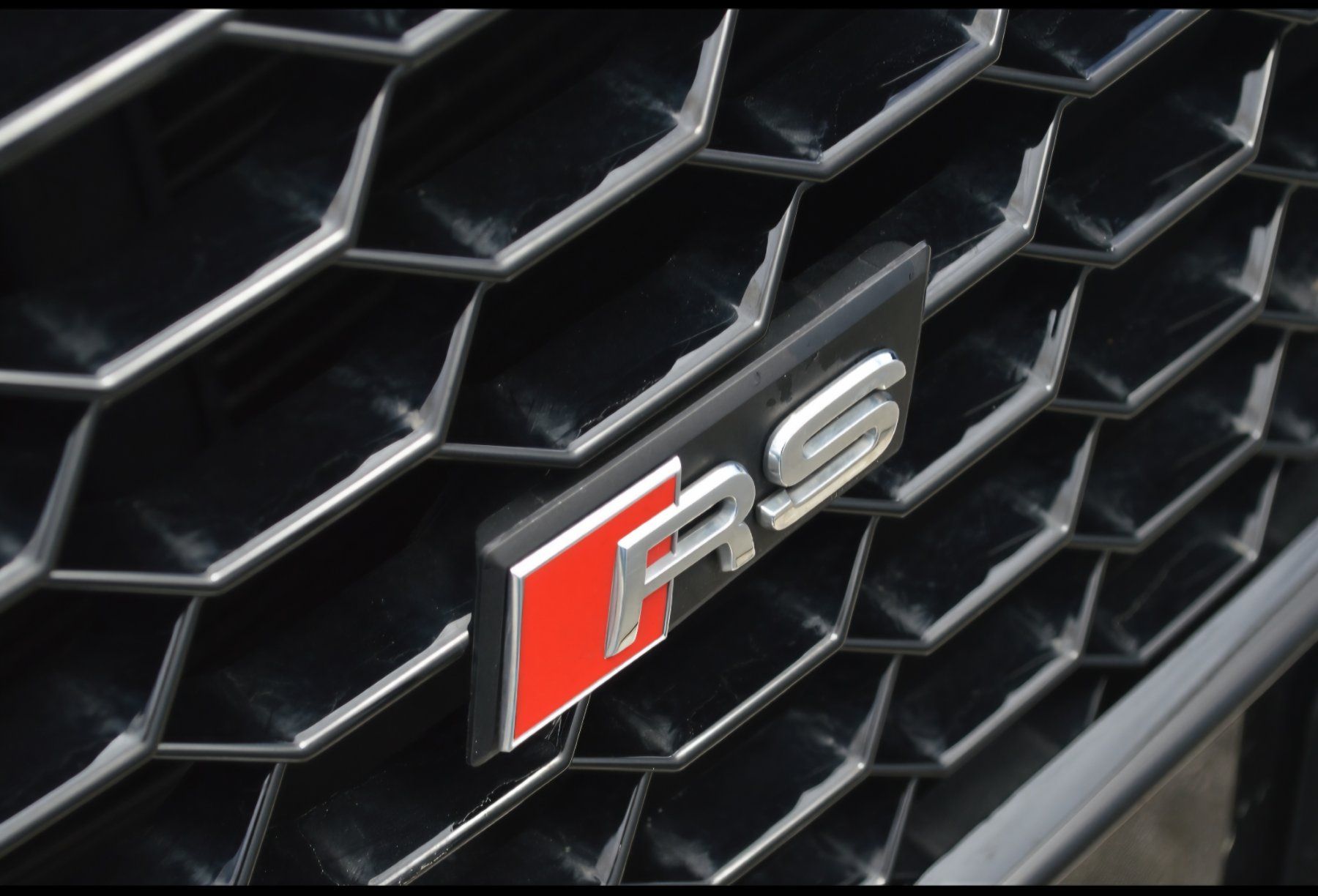 Audi Automobili: Magnifique Audi Rsq3 – Usato da Chavornay venduto da med_mbf6 1