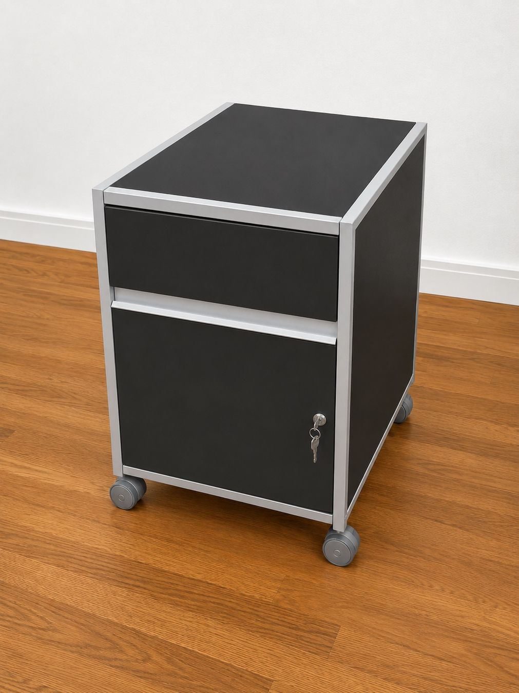 Pfister Eléments de bureau: Rollkorpus Pfister – D'occasion à Dallenwil par att_82gp