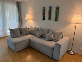 Bequemes Schlafsofa / Ecksofa in Hellgrau – Top Zustand!