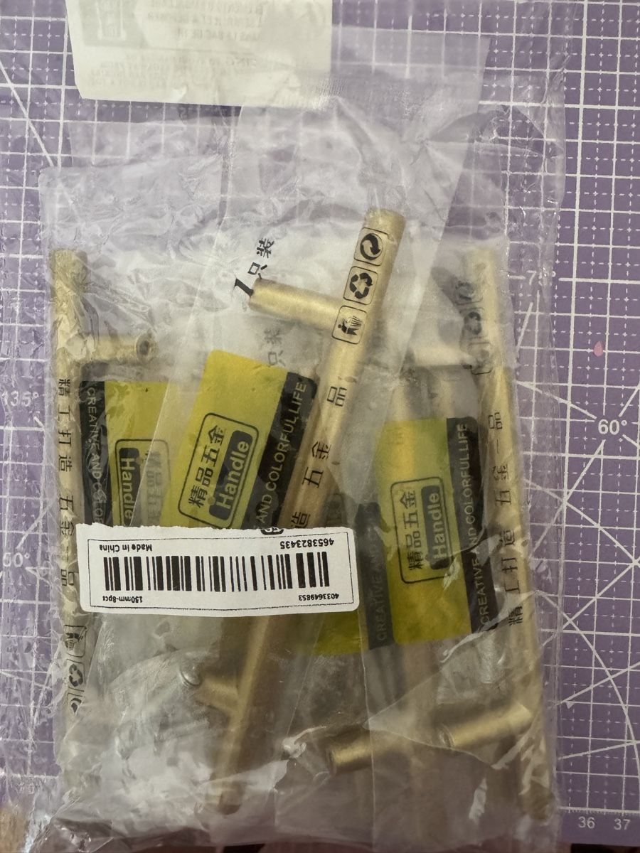 Ferramenta: Schrankgriffe Gold 8Stk – Nuovo e nell'imballaggio originale da niederhasli venduto da Italiana07
