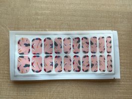 Nagelfolie rosa mit Blümchen