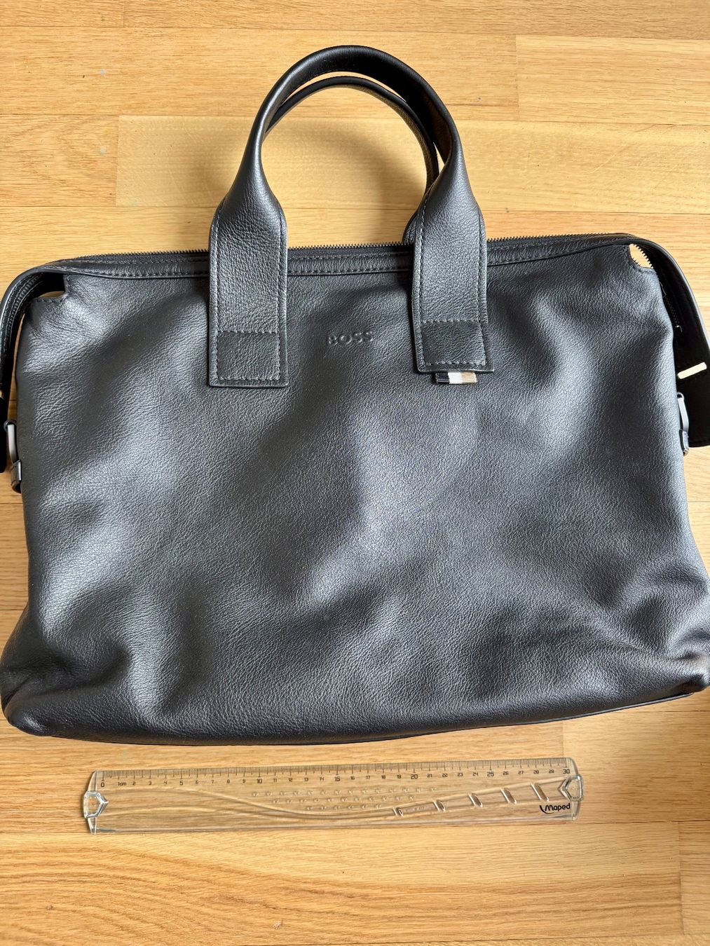 Hugo Boss Borse: Original Hugo Boss Black Leather Bag – Usato da Brunnen venduto da xxReitzenDrxx 2