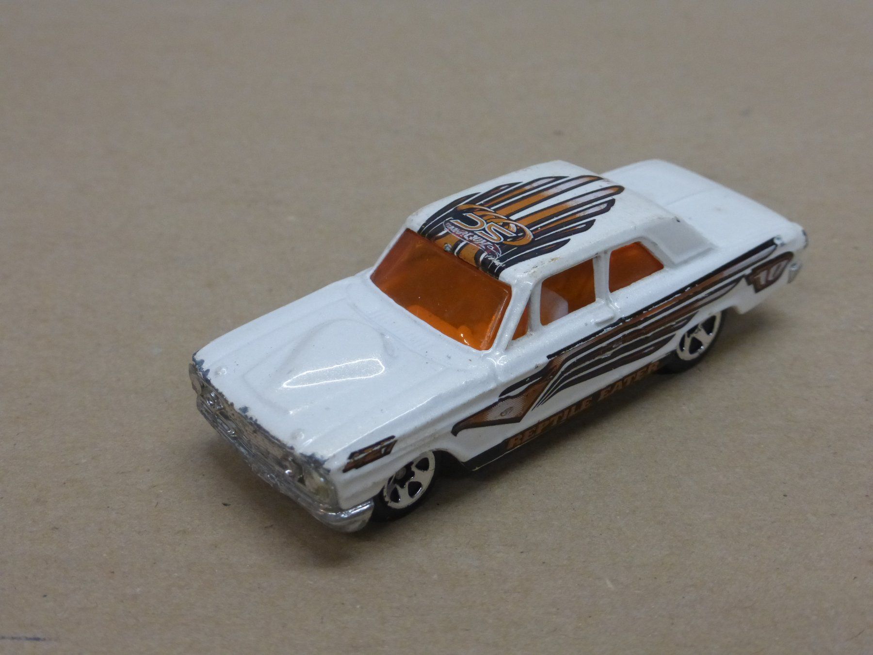 Hot Wheels Modellini d'auto: Hot Wheels Ford Thunderbolt weiss – Usato da Gempen venduto da Smokie72 1