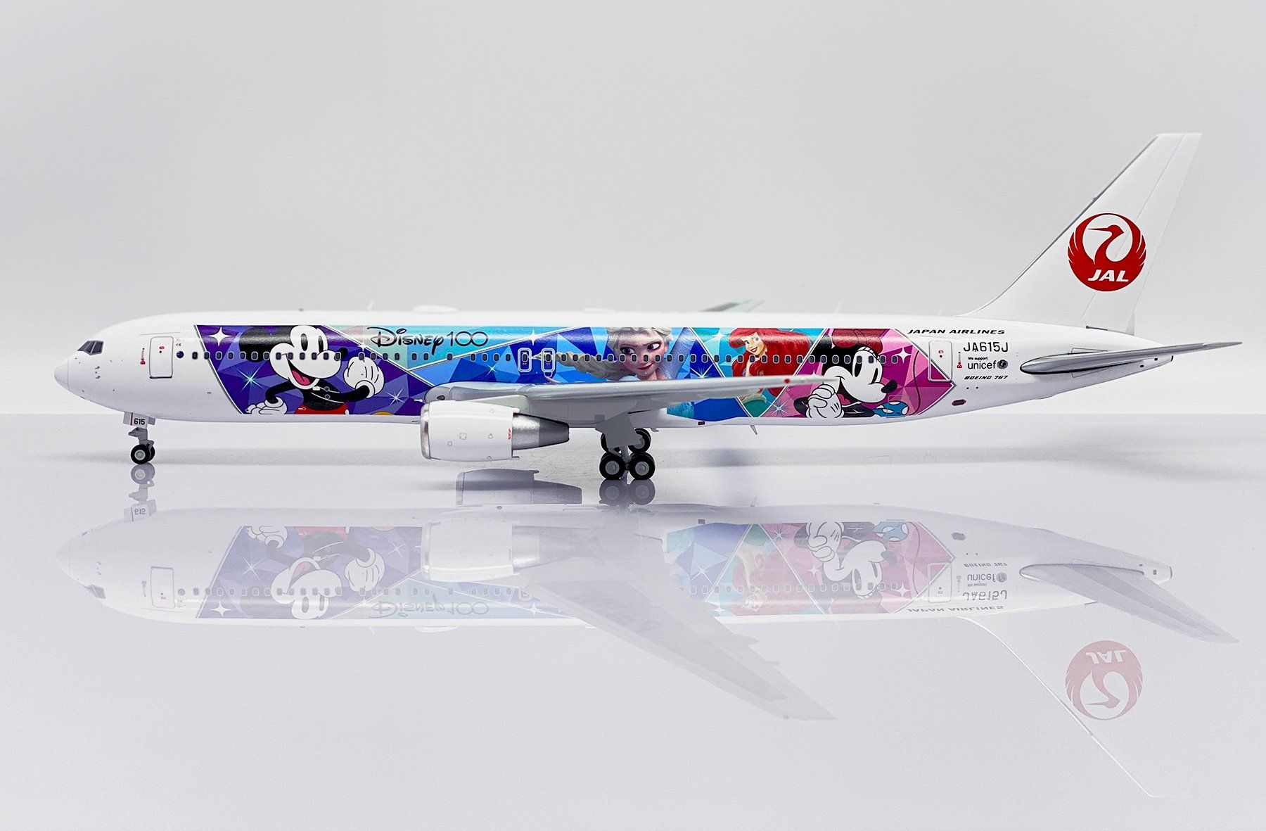 Boeing Modellbausätze & Standmodelle: B767-300ER JAL "Disney 100" – Neu und originalverpackt aus Morges von iljamuromez