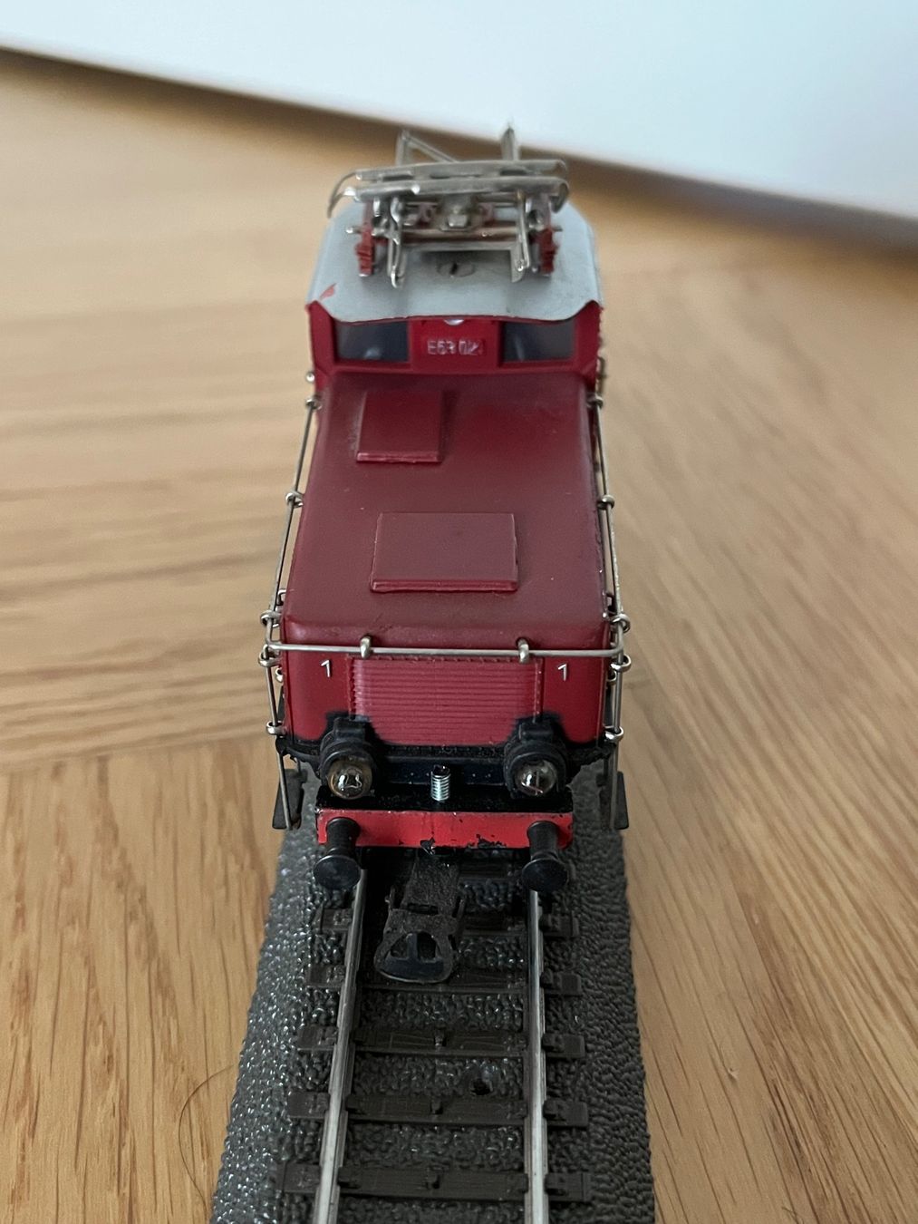 Märklin Modelleisenbahnen: Märklin 3001/CE800 Rangierlok E 63 DB – Gebraucht aus Basel von Re620_11627 3