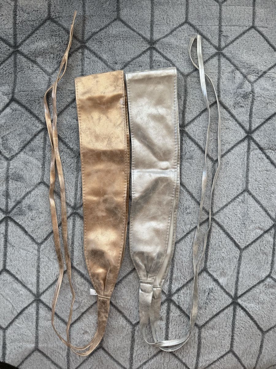 Cinture: 2 Taillengürtel silber&rosé metallic Lederimitat – Usato da Rüti ZH venduto da Ella96