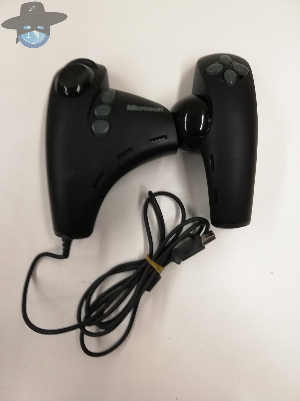 Microsoft Controller: SideWinder Dual Strike von Microsoft in OVP / getestet – Usato da St. Gallen venduto da zorro_dc 1
