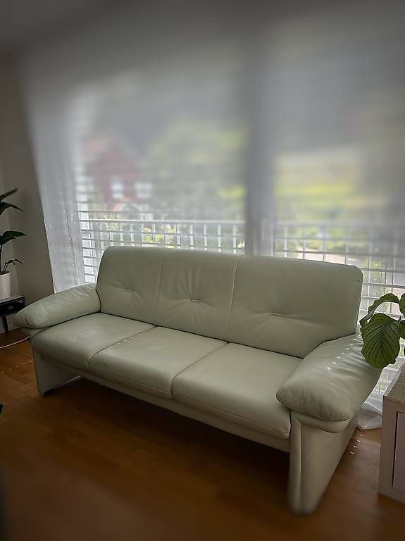 Sofas: Türkises Sofa mit Gebrauchsspuren – Gebraucht aus Bichelsee von Kuromi