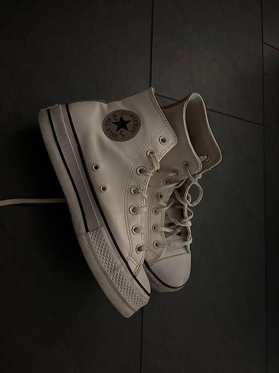Chaussures hommes: Converse Chucks Gr. 39.5 – D'occasion à Kehrsatz par ale_zpc6