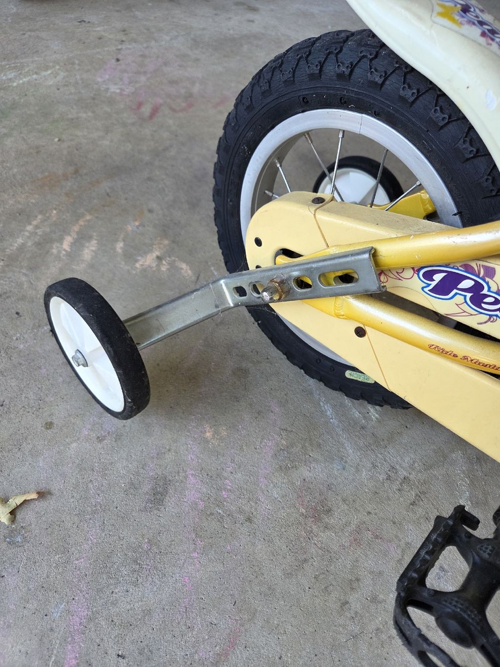 Velos: velo petit enfant avec petites roues – Gebraucht aus Bassecourt von ste_25ts 3